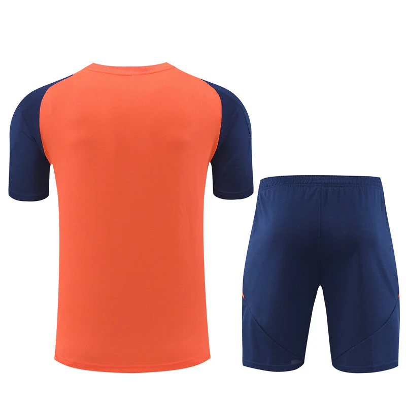 TRAINING MANCHESTER UNITED 2024/2025 - Image 2